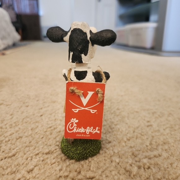 Virginia Cavaliers CHICK-FIL-A COW BOBBLEHEAD CFA Chickfila - Picture 3 of 5